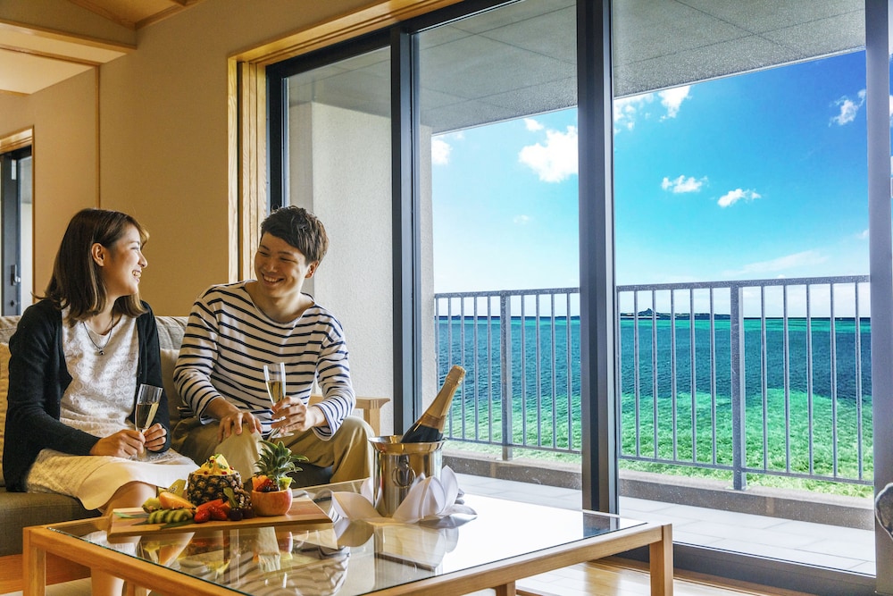 海の旅亭おきなわ名嘉真荘 那覇