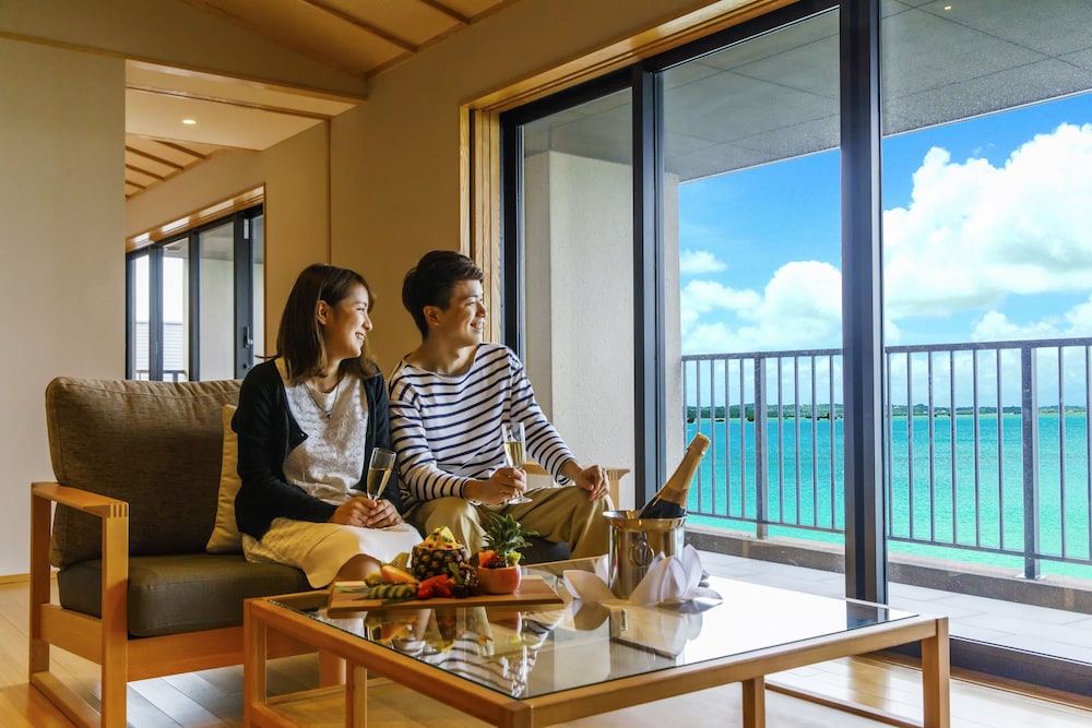 海の旅亭おきなわ名嘉真荘 那覇