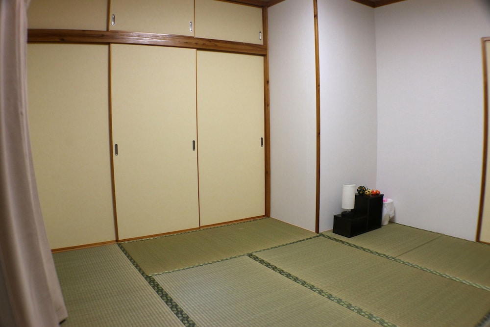 ペンションひまわり 那覇