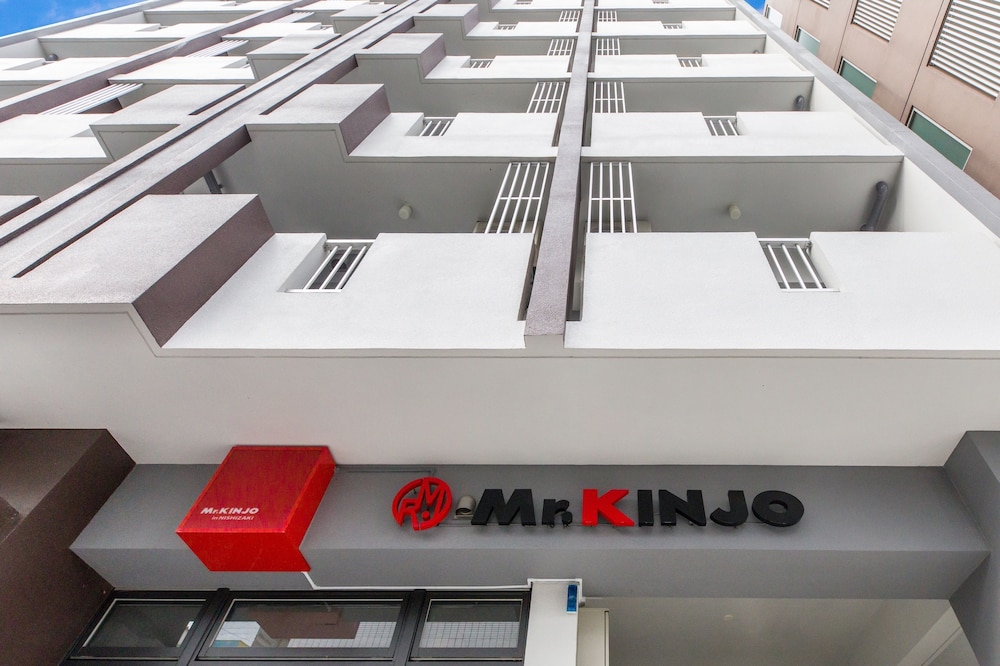 MR.KINJO IN NISHIZAKI 那覇