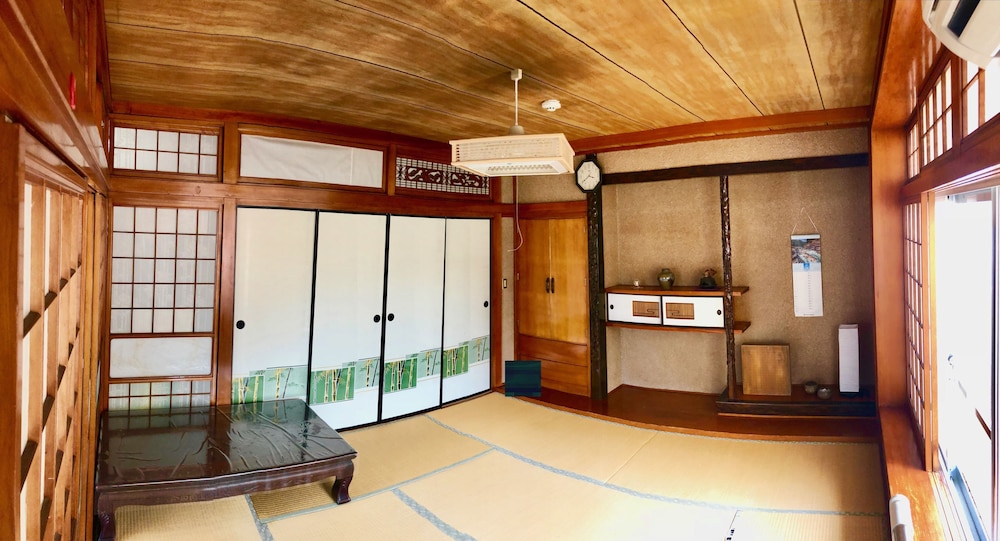 やど有 那覇