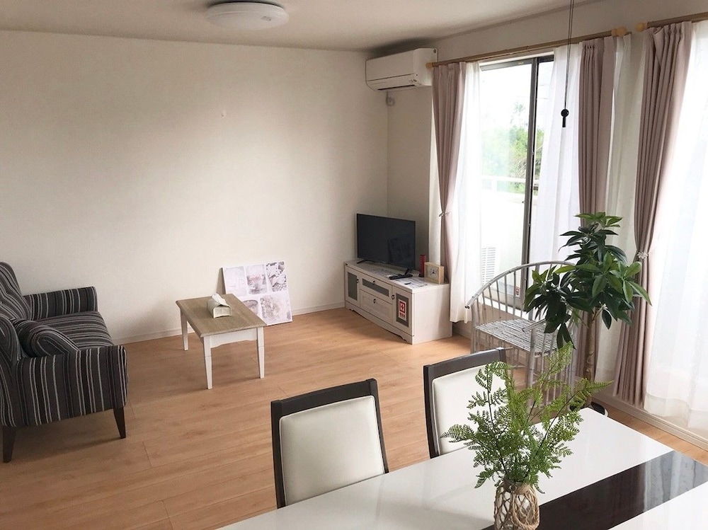 JADE TREE HOUSE 那覇