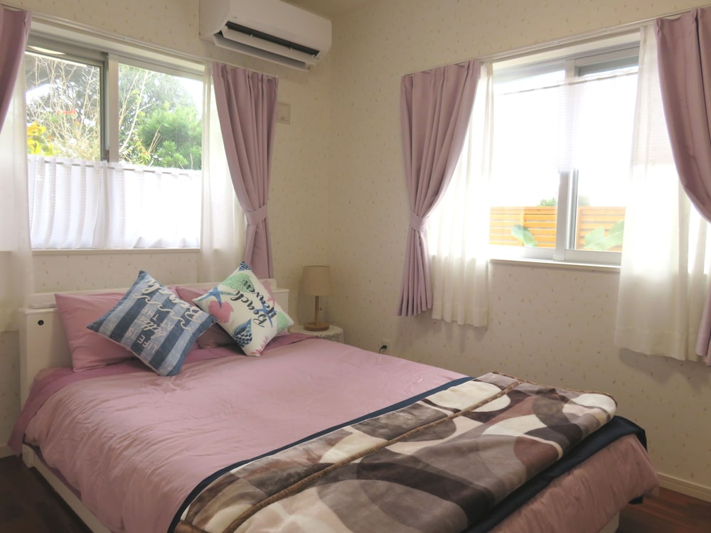 OKINAWA GUEST HOUSE URIZUN 那覇