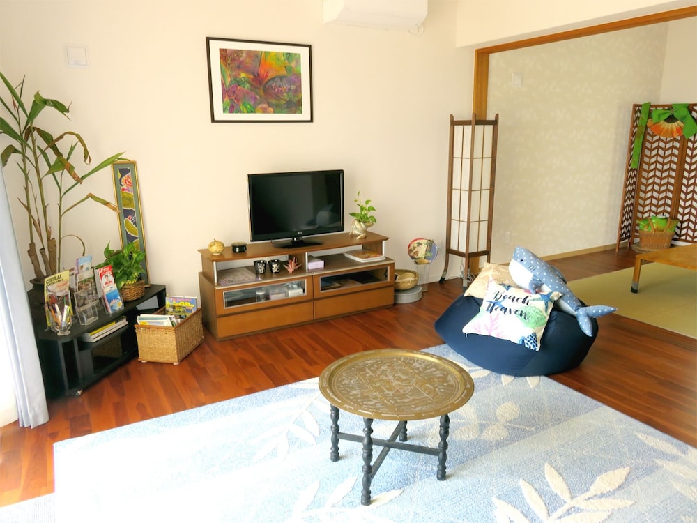 OKINAWA GUEST HOUSE URIZUN 那覇