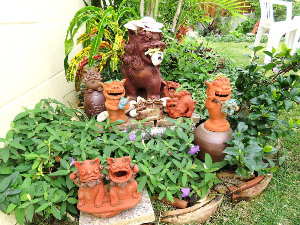 OKINAWA GUEST HOUSE URIZUN 那覇