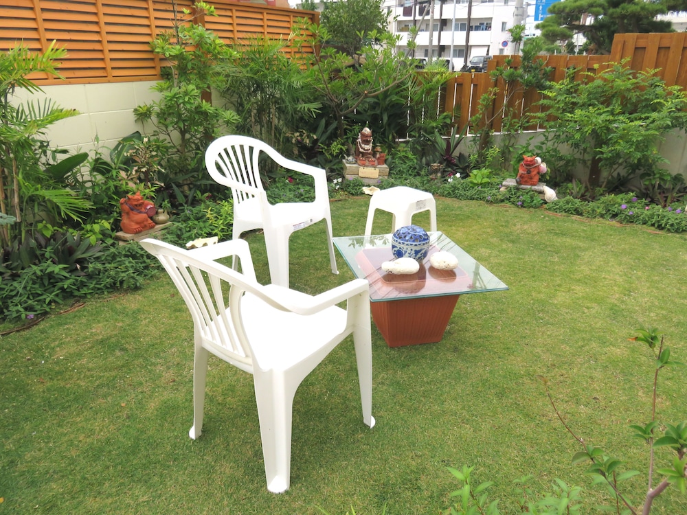 OKINAWA GUEST HOUSE URIZUN 那覇