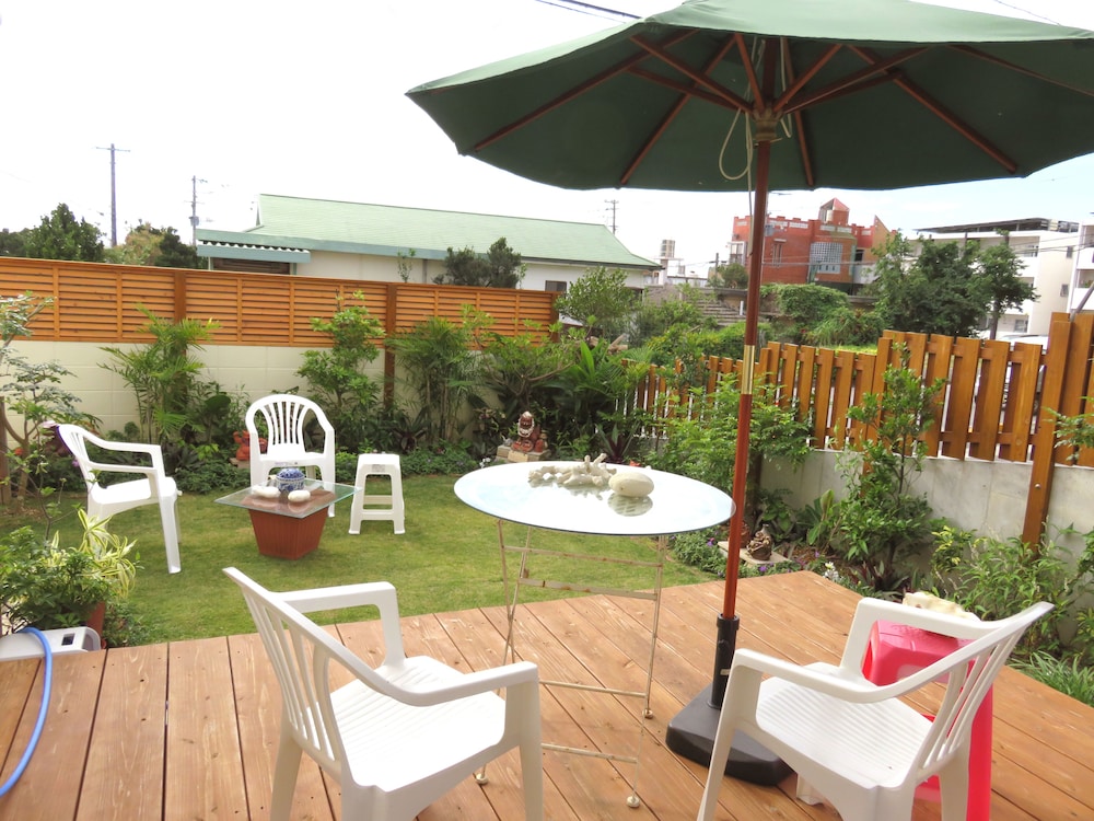 OKINAWA GUEST HOUSE URIZUN 那覇