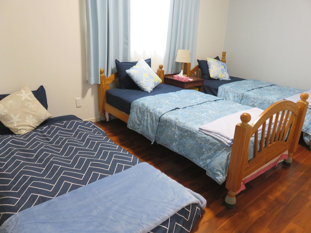 OKINAWA GUEST HOUSE URIZUN 那覇