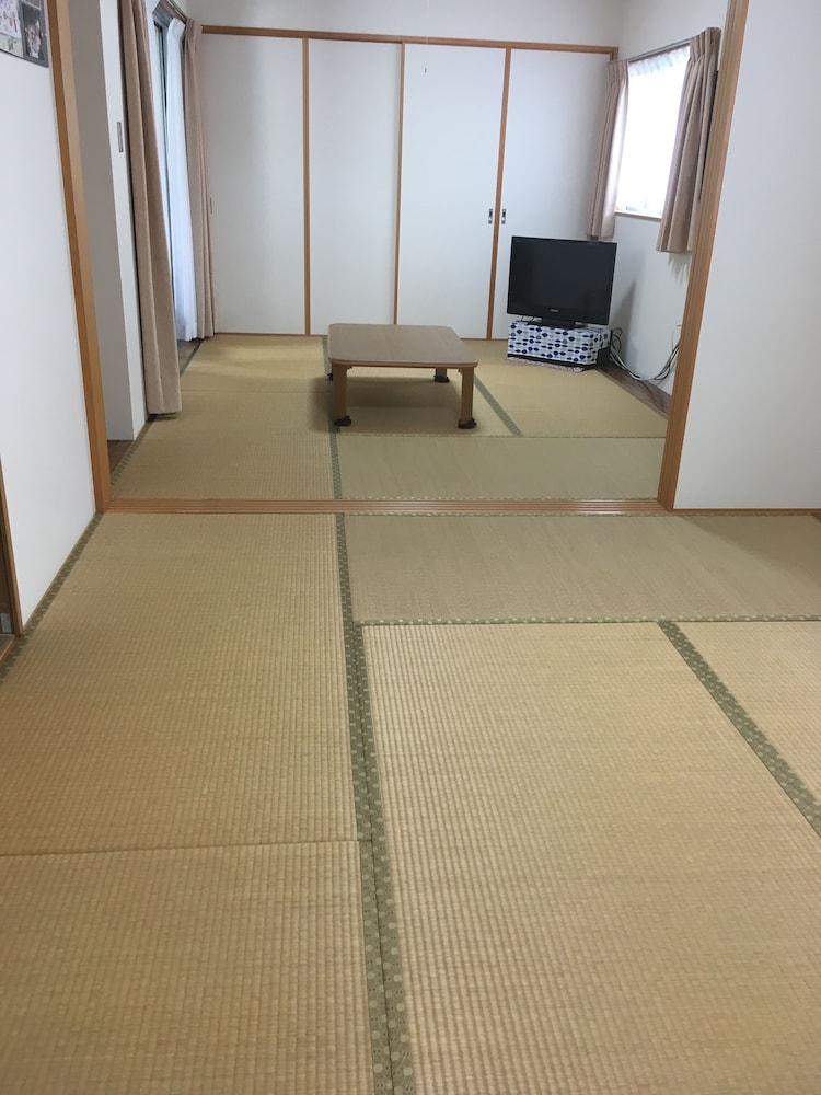 沖縄の宿 ゆんたく家 那覇