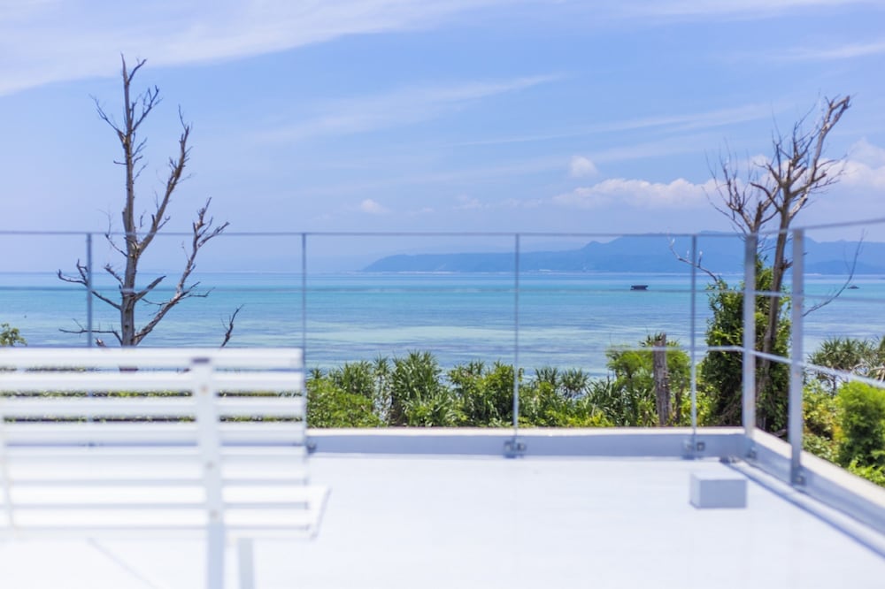 BEACH SIDE RESORT GRAND BLUE OKINAWA 那覇