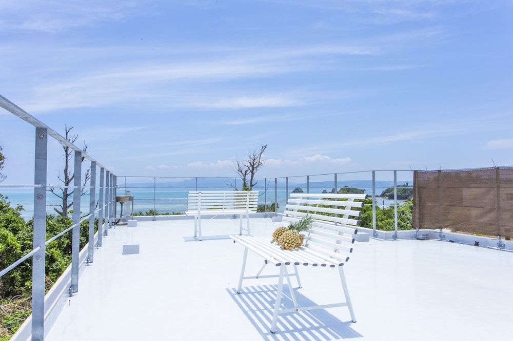 BEACH SIDE RESORT GRAND BLUE OKINAWA 那覇