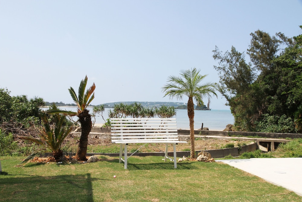 BEACH SIDE RESORT GRAND BLUE OKINAWA 那覇