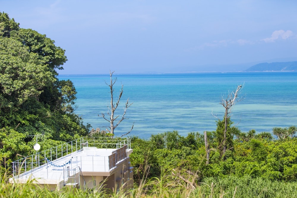 BEACH SIDE RESORT GRAND BLUE OKINAWA 那覇