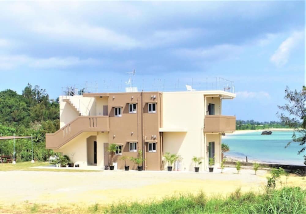 BEACH SIDE RESORT GRAND BLUE OKINAWA 那覇