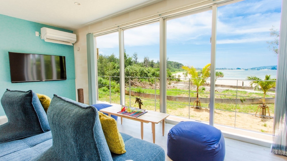 BEACH SIDE RESORT GRAND BLUE OKINAWA 那覇