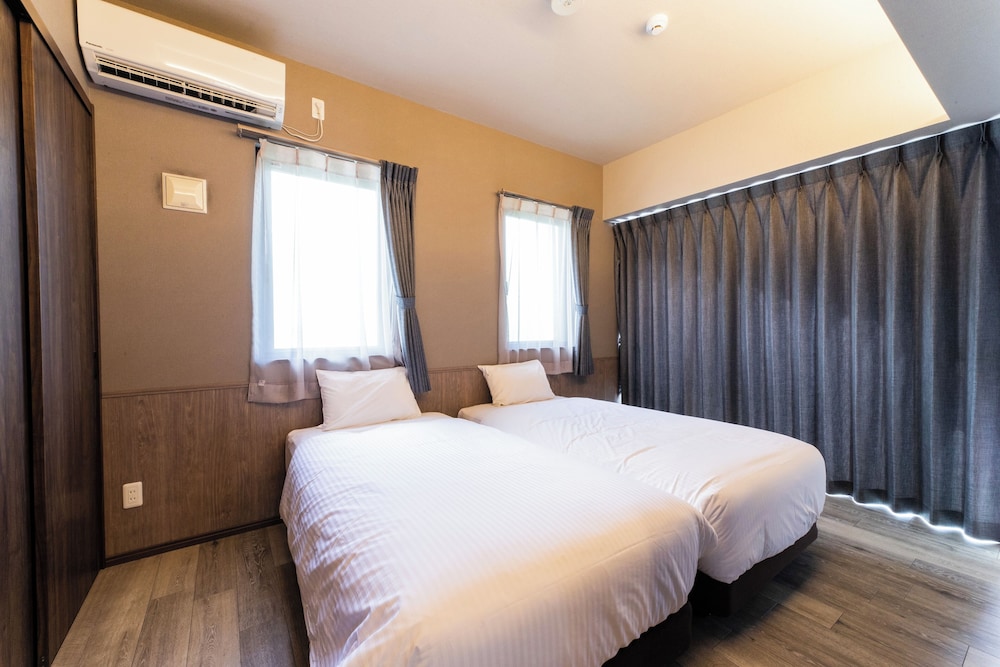BREAKY HOTEL 那覇
