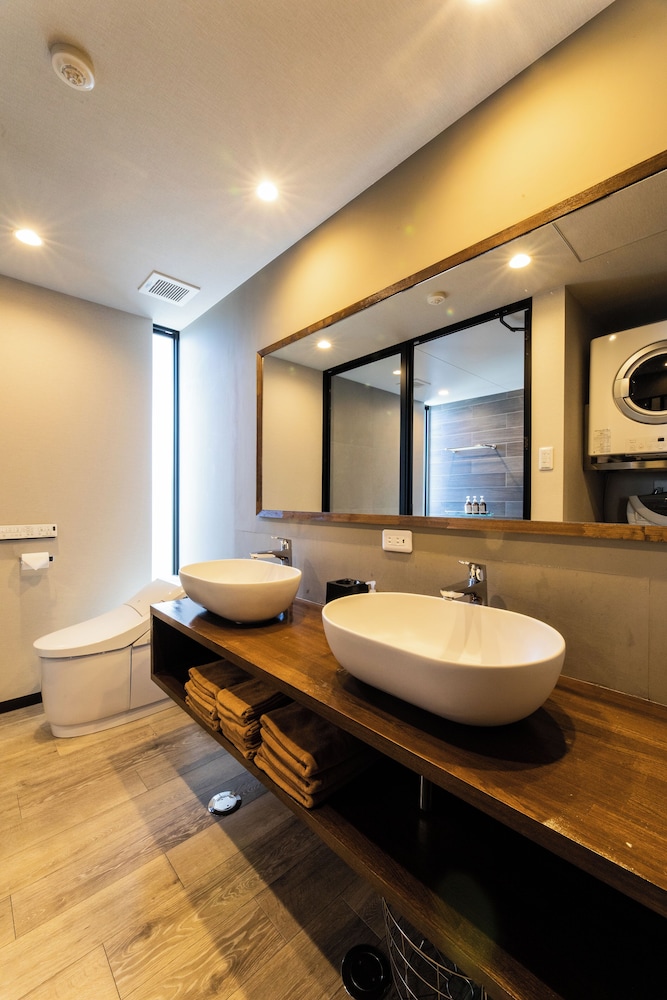 BREAKY HOTEL 那覇
