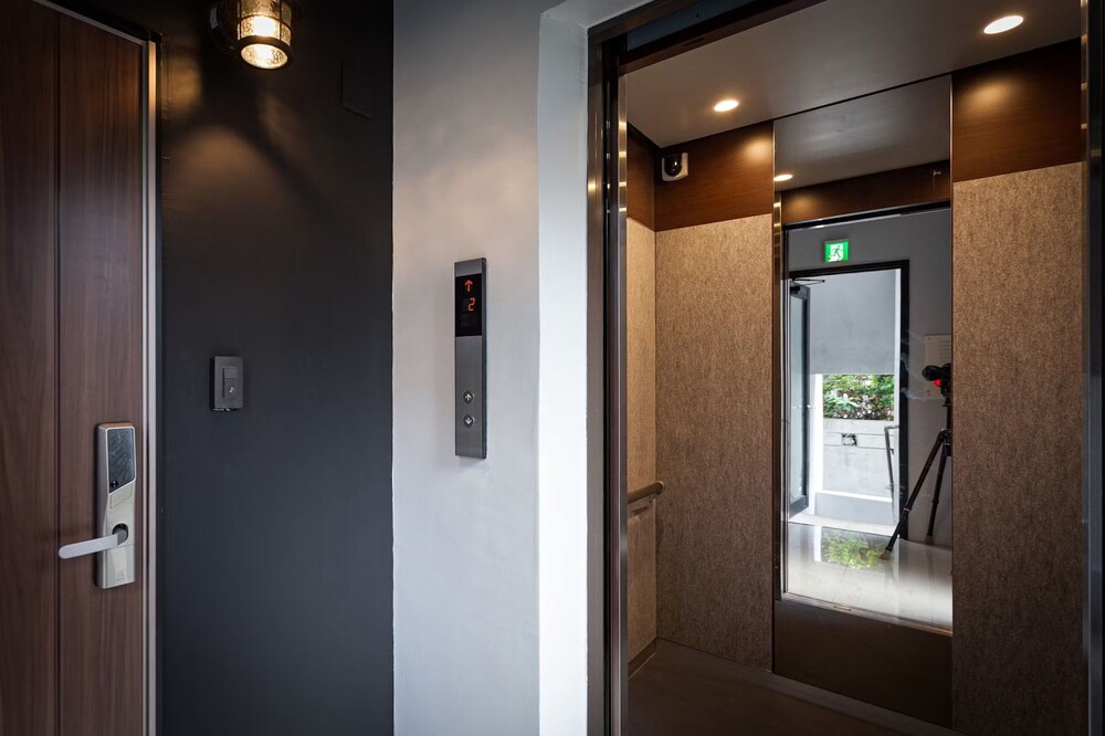 BREAKY HOTEL 那覇