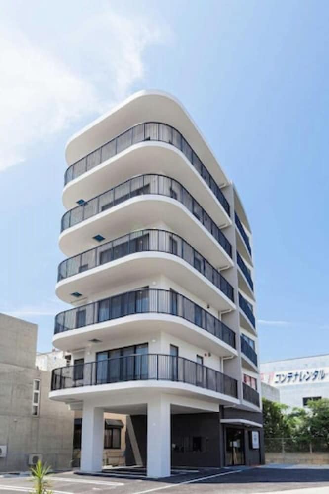 BREAKY HOTEL 那覇