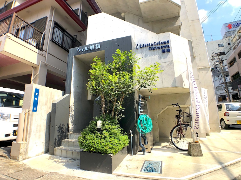 LITTLE ISLAND OKINAWA 旭橋 那覇