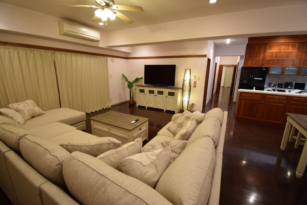 CONDOMINIUM MILLER'S 6 階 那覇