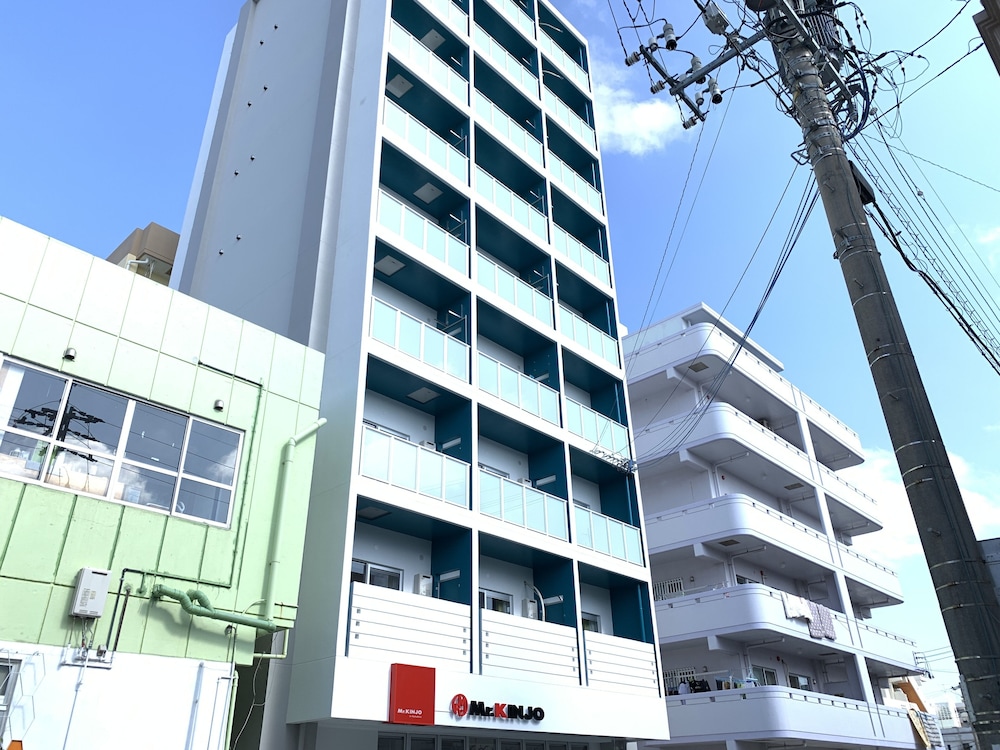 MR.KINJO IN NAHAKITA 那覇