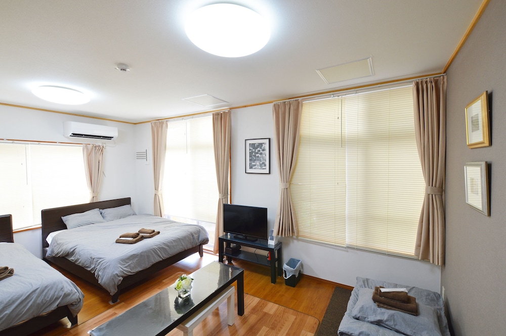 CHATEAU TIIDA 1F 那覇