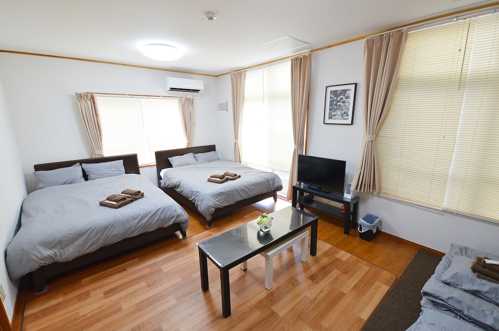 CHATEAU TIIDA 1F 那覇
