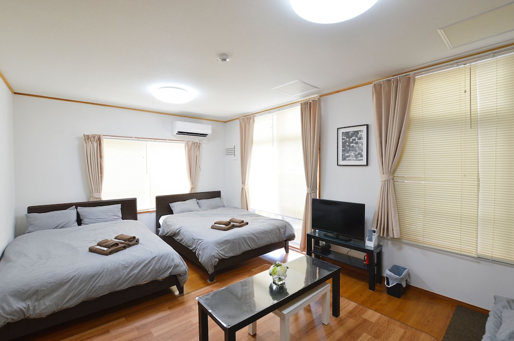 CHATEAU TIIDA 1F 那覇