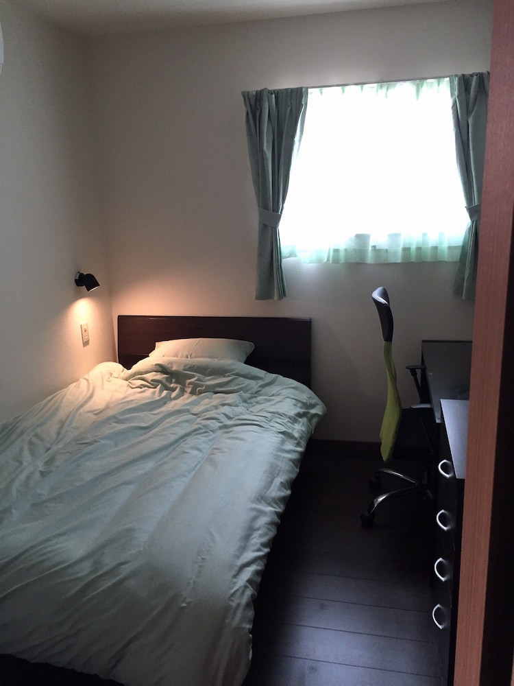 B&B 4 ROOMS 那覇