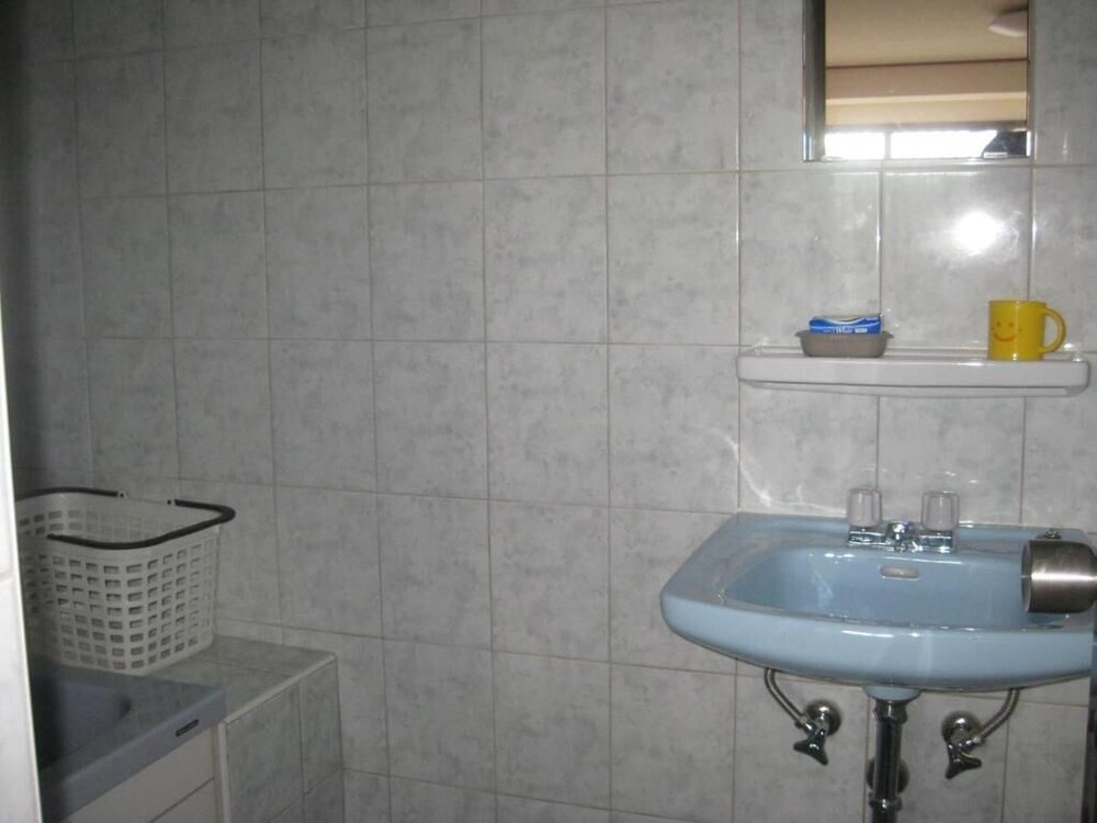 MIYAGI APARTMENT AKEBONO 那覇
