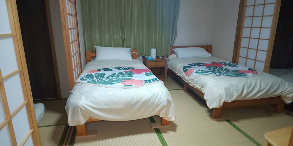 MIYAGI APARTMENT AKEBONO 那覇