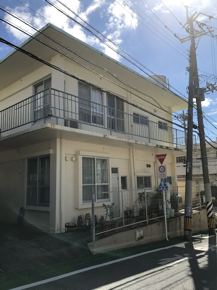 GONE HOUSE 那覇