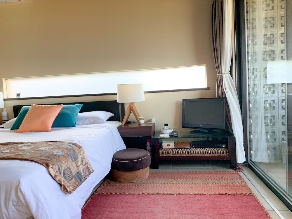 KOURIISLAND HOTEL CAVA 那覇
