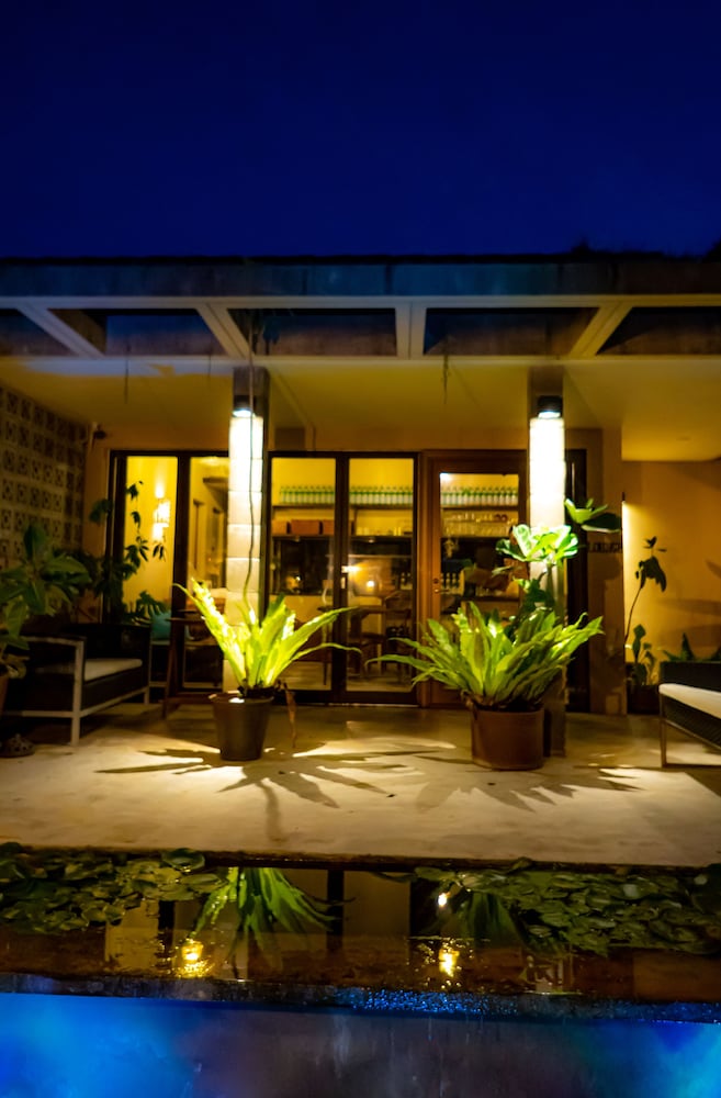 KOURIISLAND HOTEL CAVA 那覇