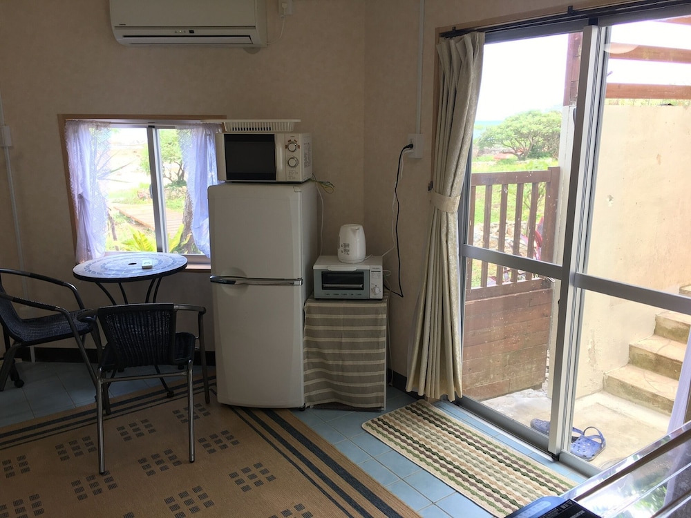 BEACH HOUSE 2 & PRIVATE BEACH 那覇