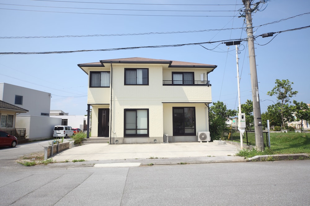 YOMITAN ZAKIMI HOUSE 那覇