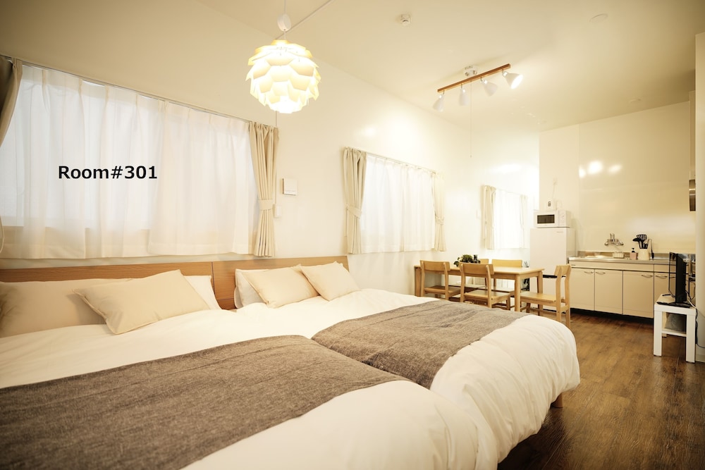 HOTEL TOMASMAKISHI 那覇