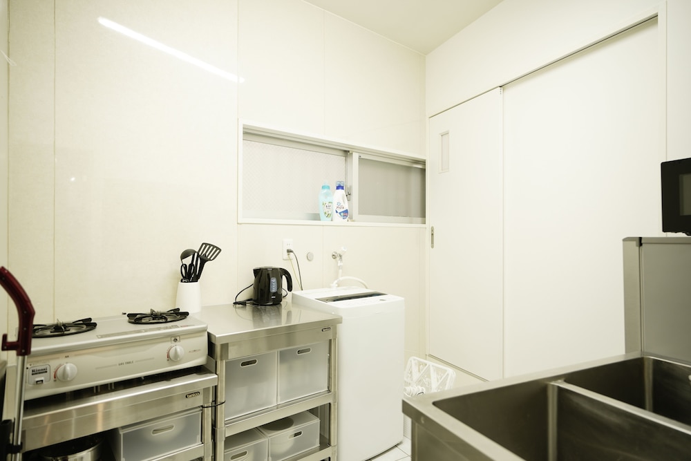 HOTEL TOMASMAKISHI 那覇