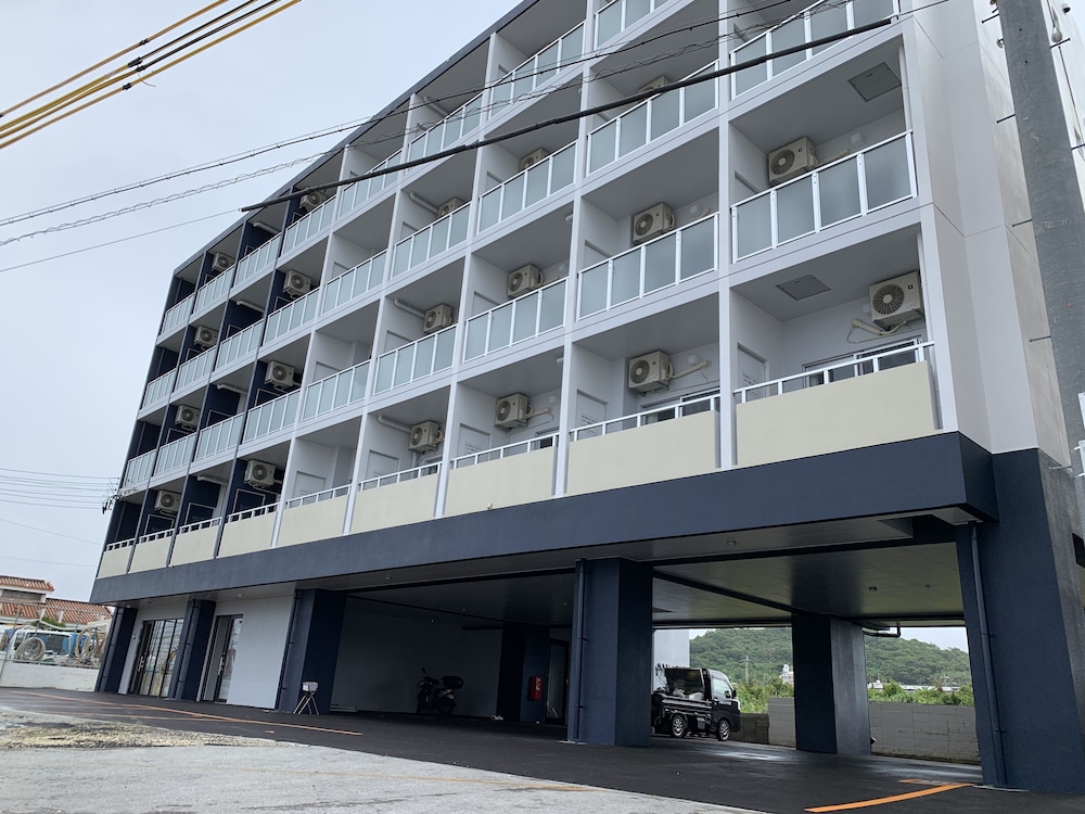 MR.KINJO IN TOMIGUSUKU 那覇