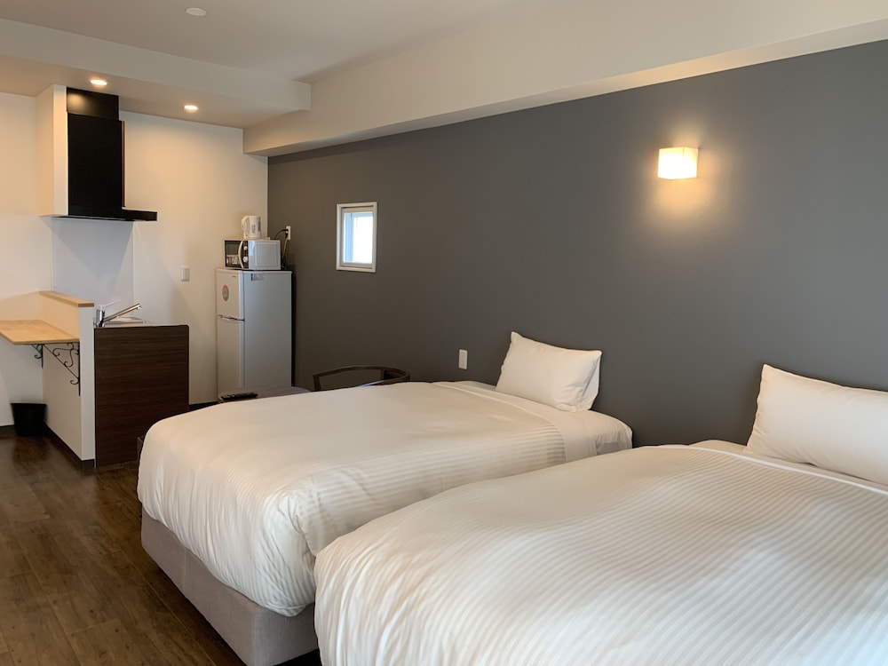 MR.KINJO IN TOMIGUSUKU 那覇