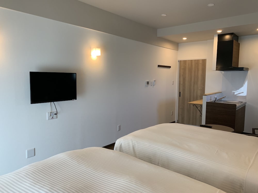 MR.KINJO IN TOMIGUSUKU 那覇