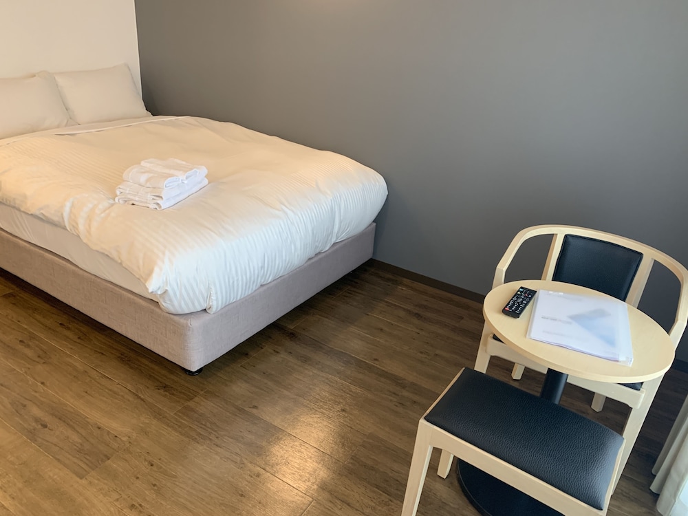 MR.KINJO IN TOMIGUSUKU 那覇