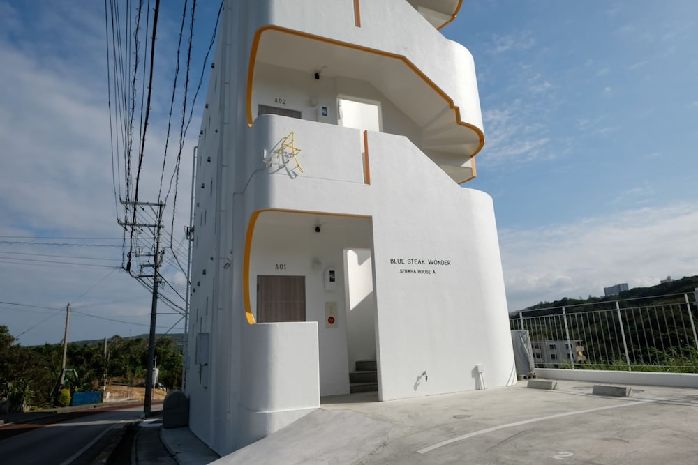 ML 3 CASA ZAMPA 那覇