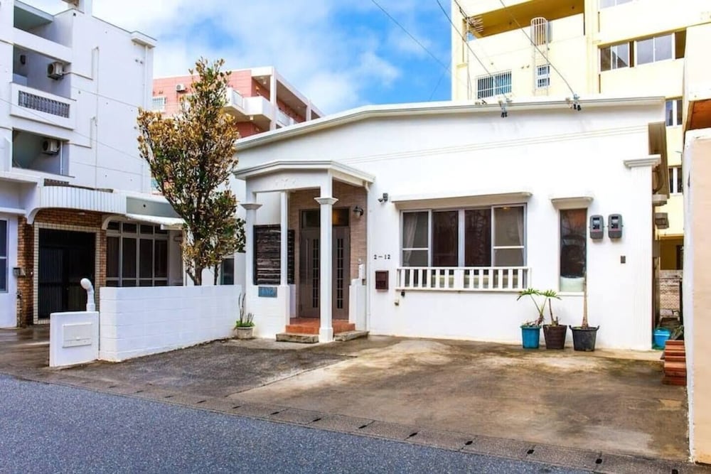 CHATAN SEASIDE FLAT VILLA 那覇
