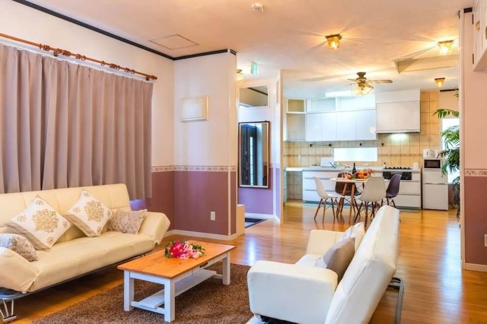 CHATAN SEASIDE FLAT VILLA 那覇
