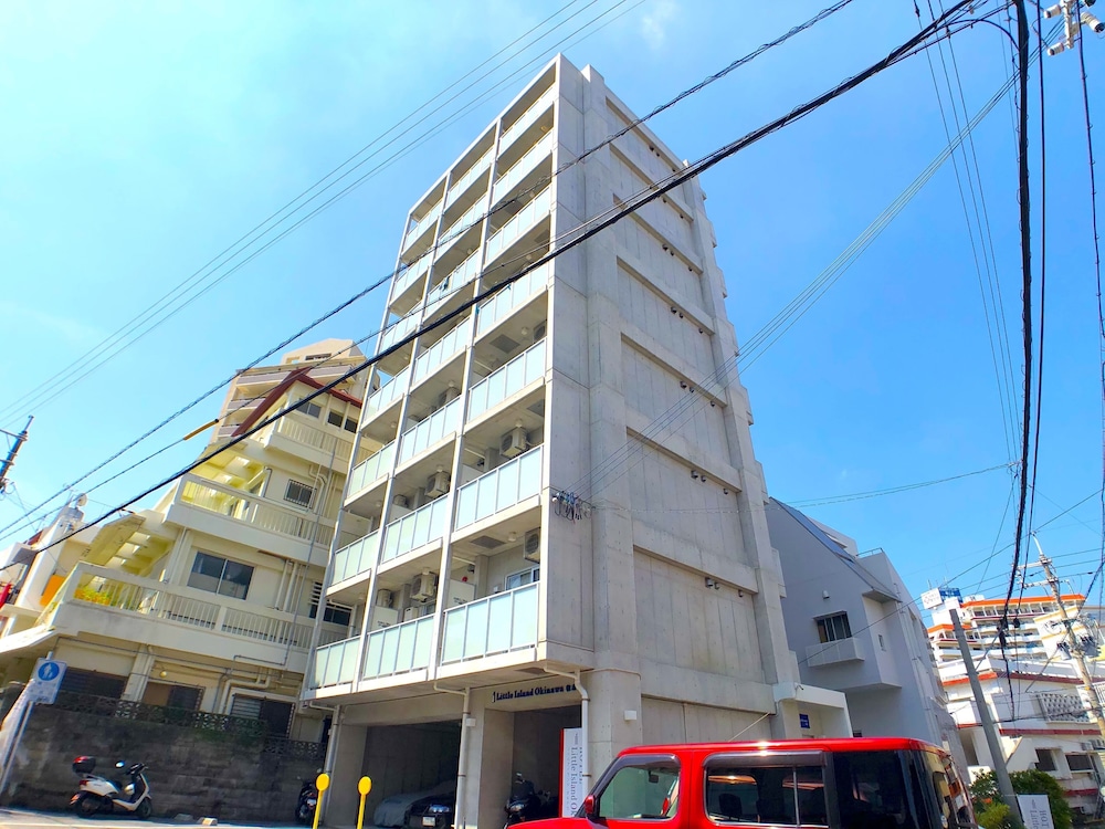 LITTLE ISLAND OKINAWA 牧志 那覇