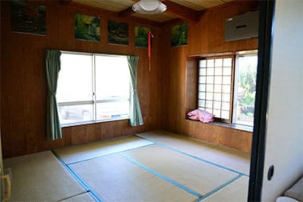 MIYAGI SAN'S HOME 那覇