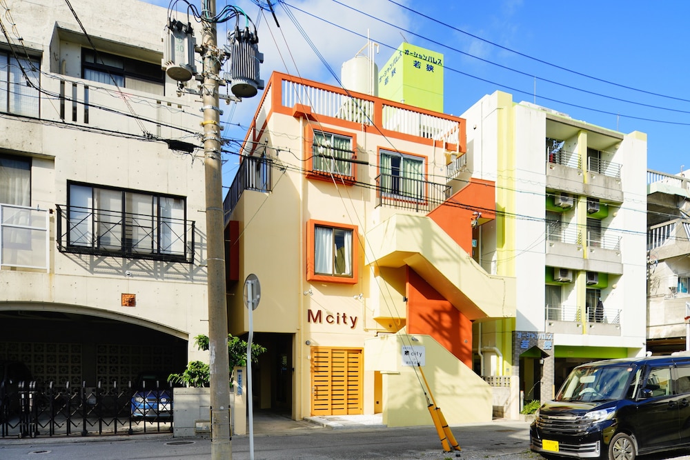 MCITY IN WAKASA 那覇