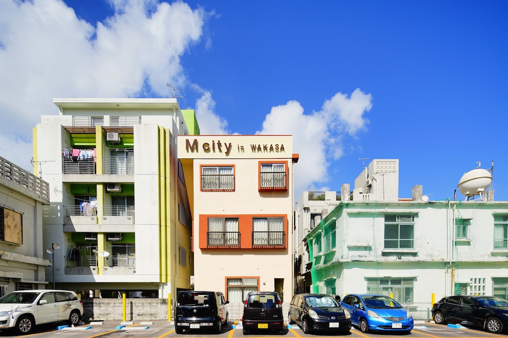 MCITY IN WAKASA 那覇
